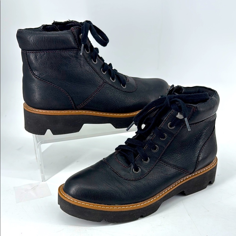 NATURALIZER Ankle Boots
